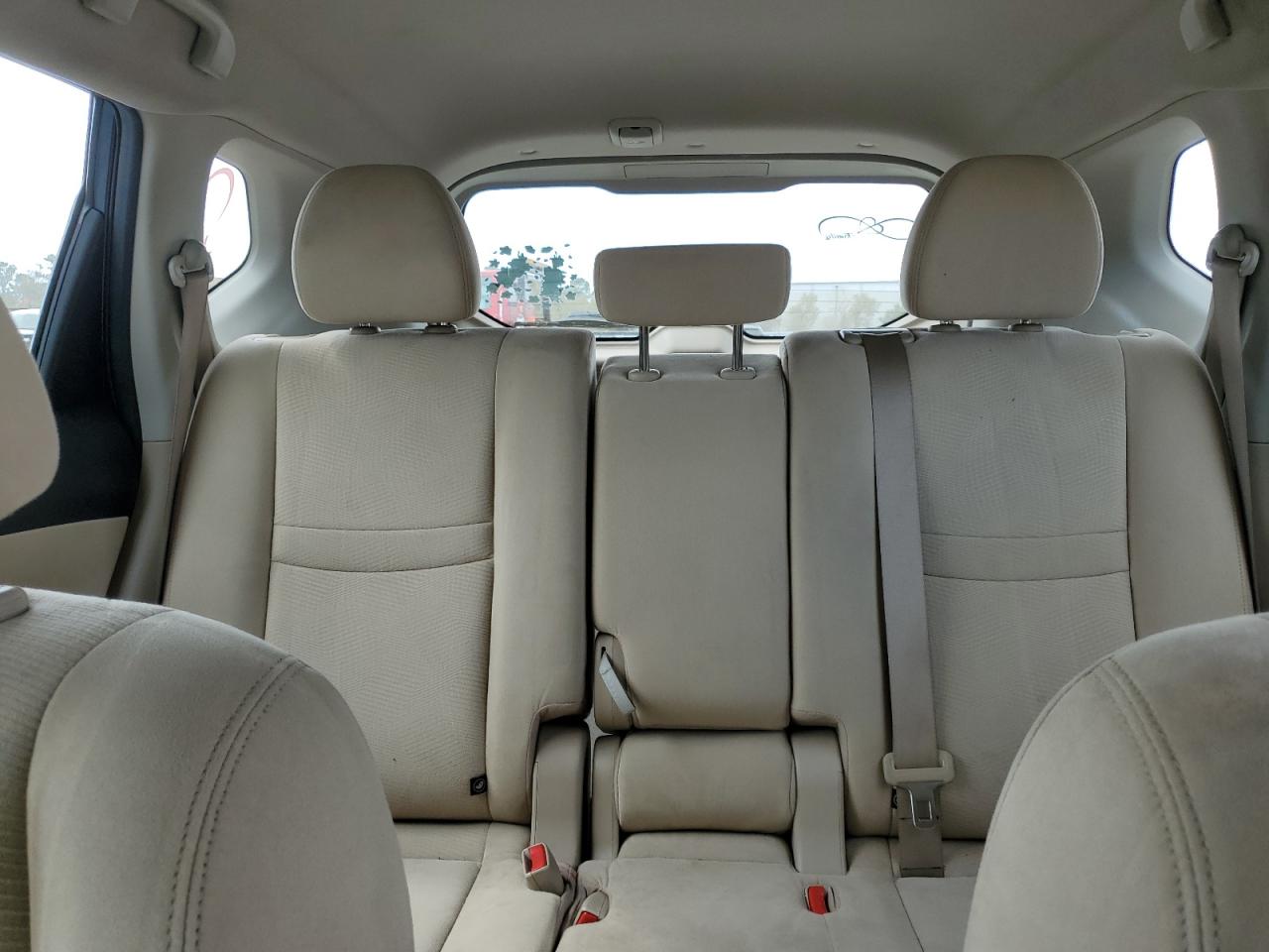 2015 Nissan Rogue - Image 10