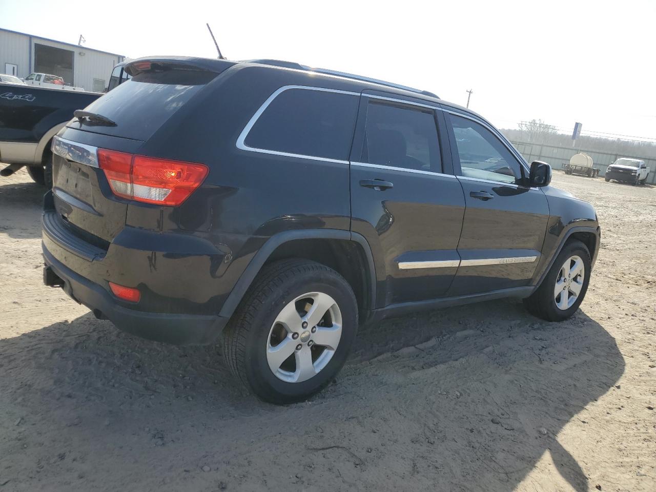 2012 Jeep Grand Cherokee - Image 3