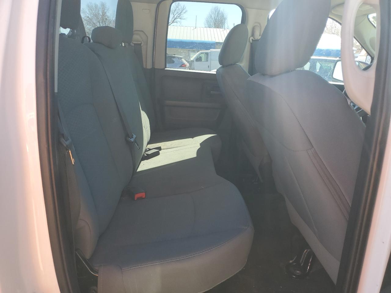 2016 RAM 1500 - Image 10