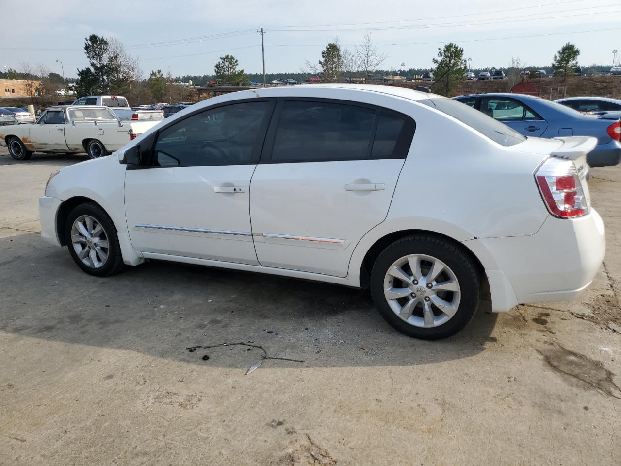 2012 Nissan Sentra - Image 2