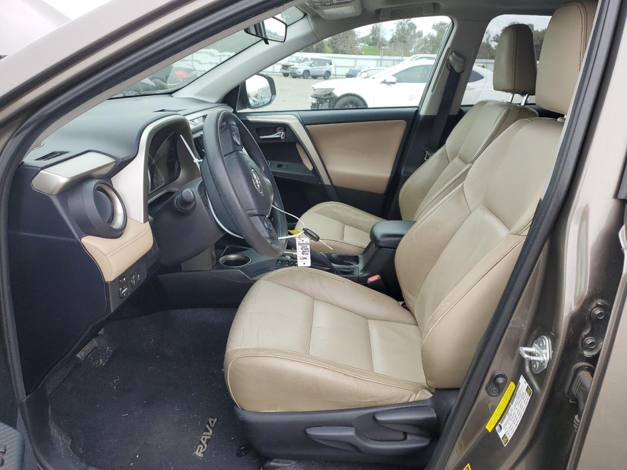 2014 Toyota RAV 4 - Image 7