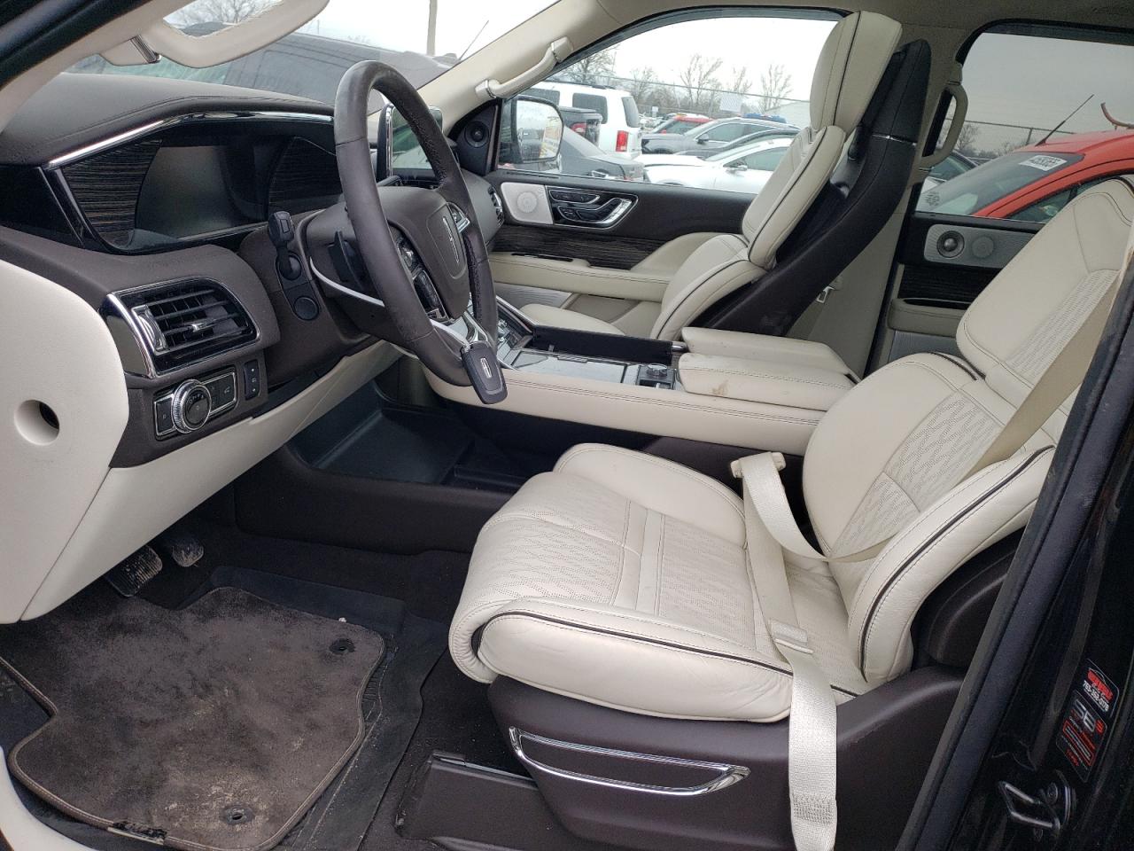 2020 Lincoln Navigator - Image 7