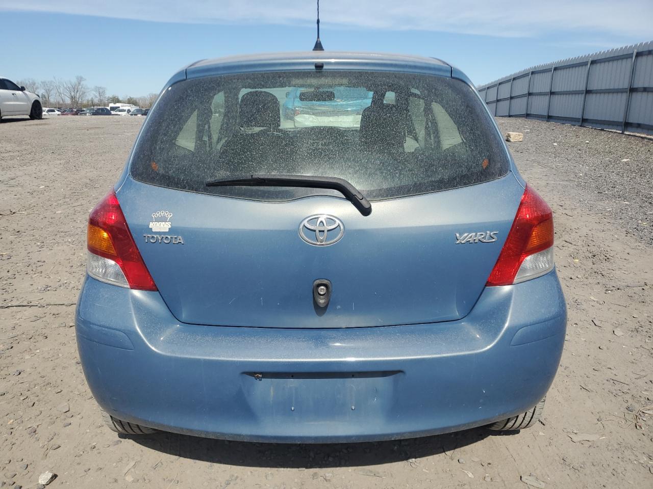 2010 Toyota Yaris - Image 6