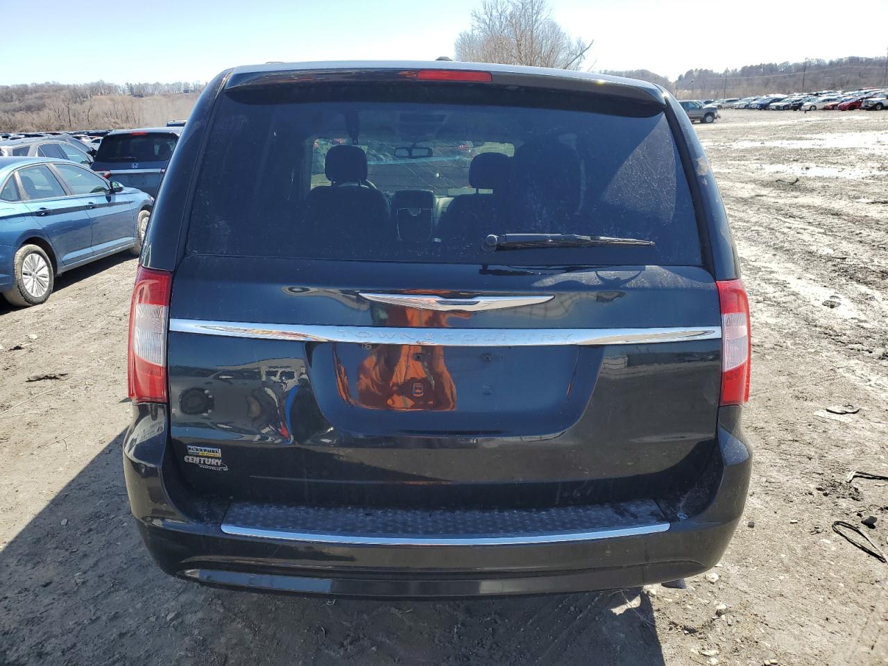 2015 Chrysler Town & Country - Image 6