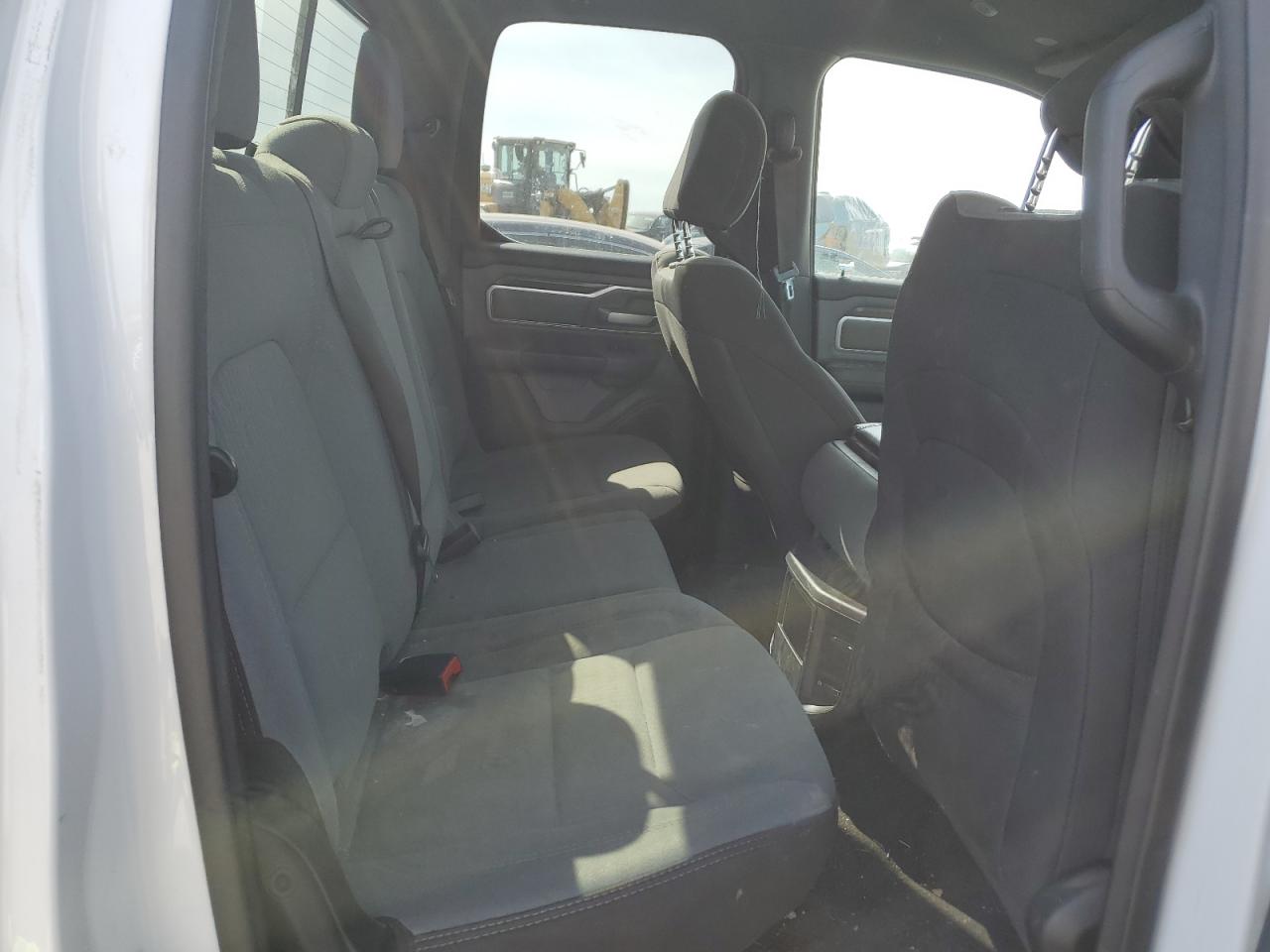 2021 RAM 1500 - Image 10