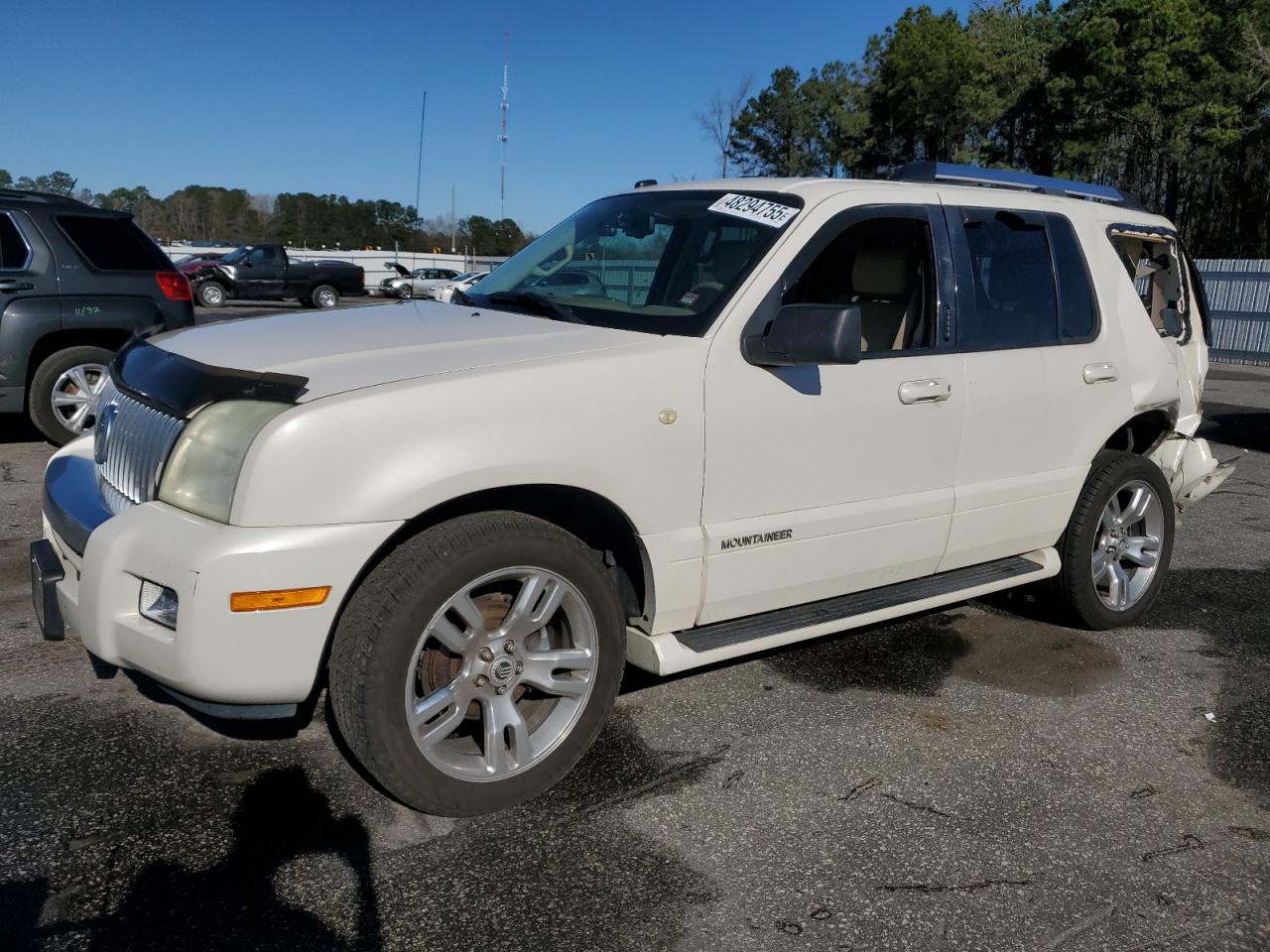 2008 Mercury Mountaineer Premier for Sale in Dunn, NC - Rear End