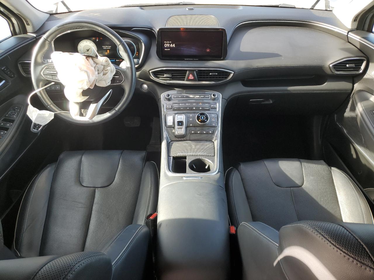 2022 Hyundai Santa Fe - Image 8
