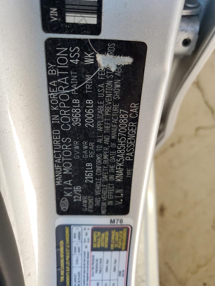 2017 Kia Forte - Image 13