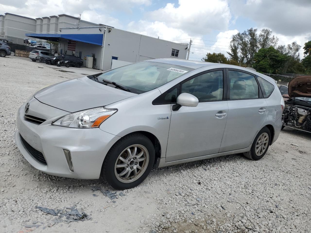 2012 Toyota Prius V zu verkaufen in Opa Locka, FL - Undercarriage