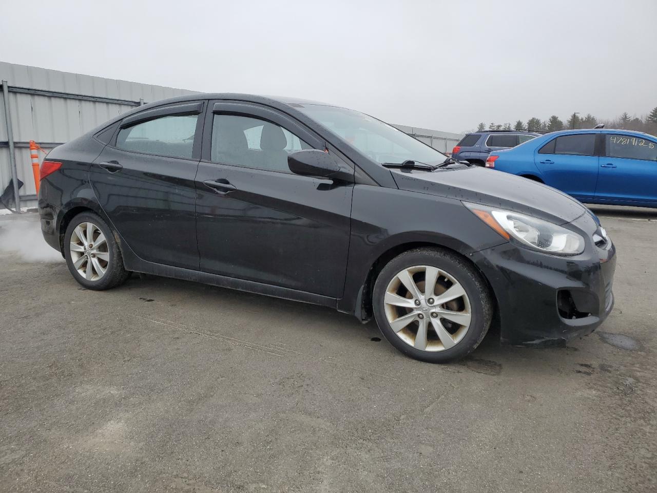 2013 Hyundai Accent - Image 4