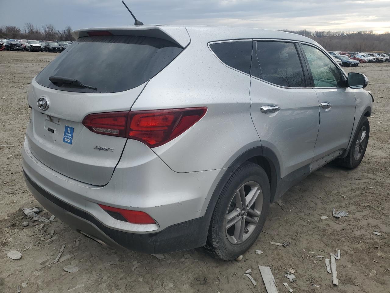 2018 Hyundai Santa Fe - Image 3