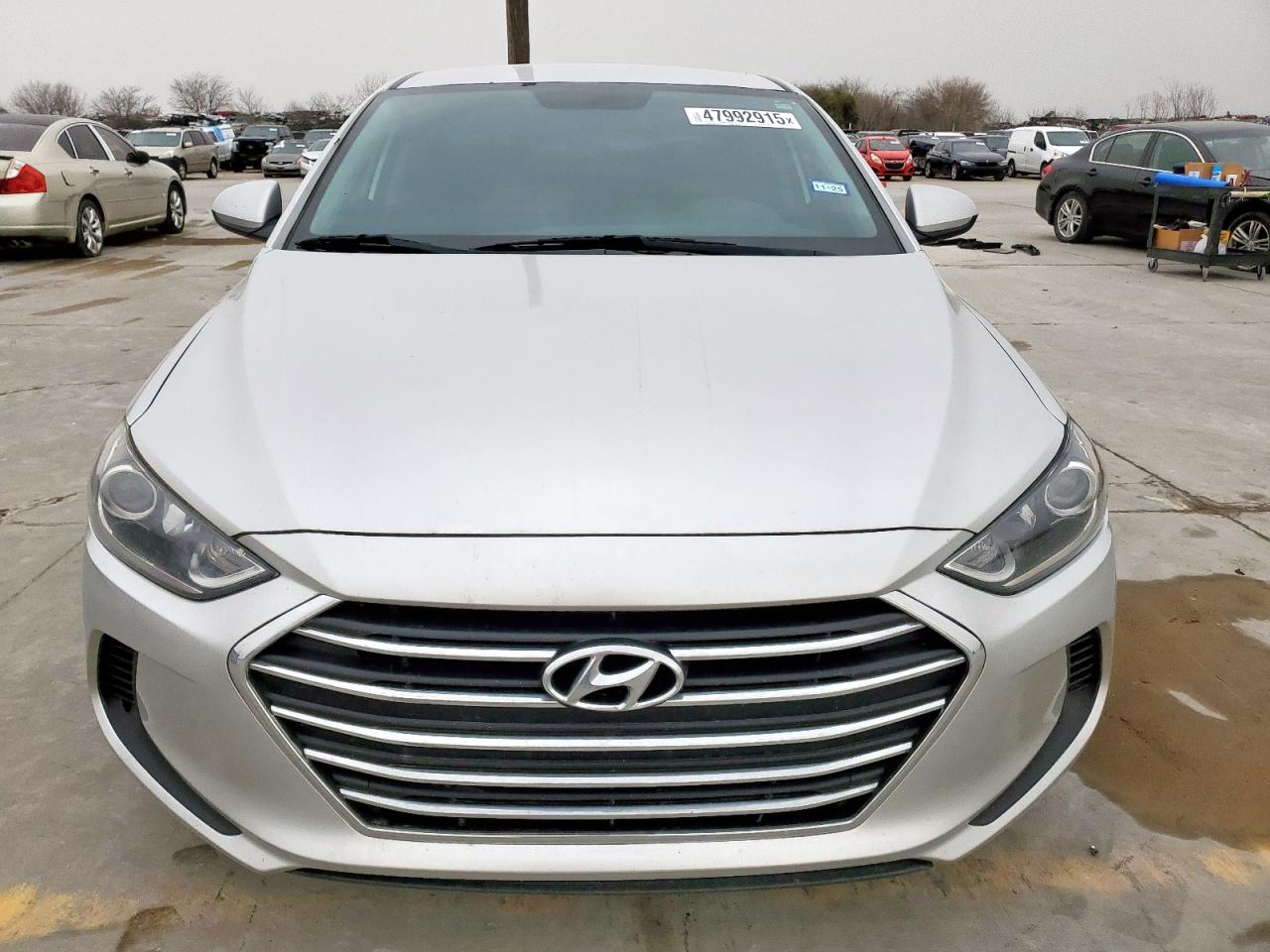 2018 Hyundai Elantra - Image 5