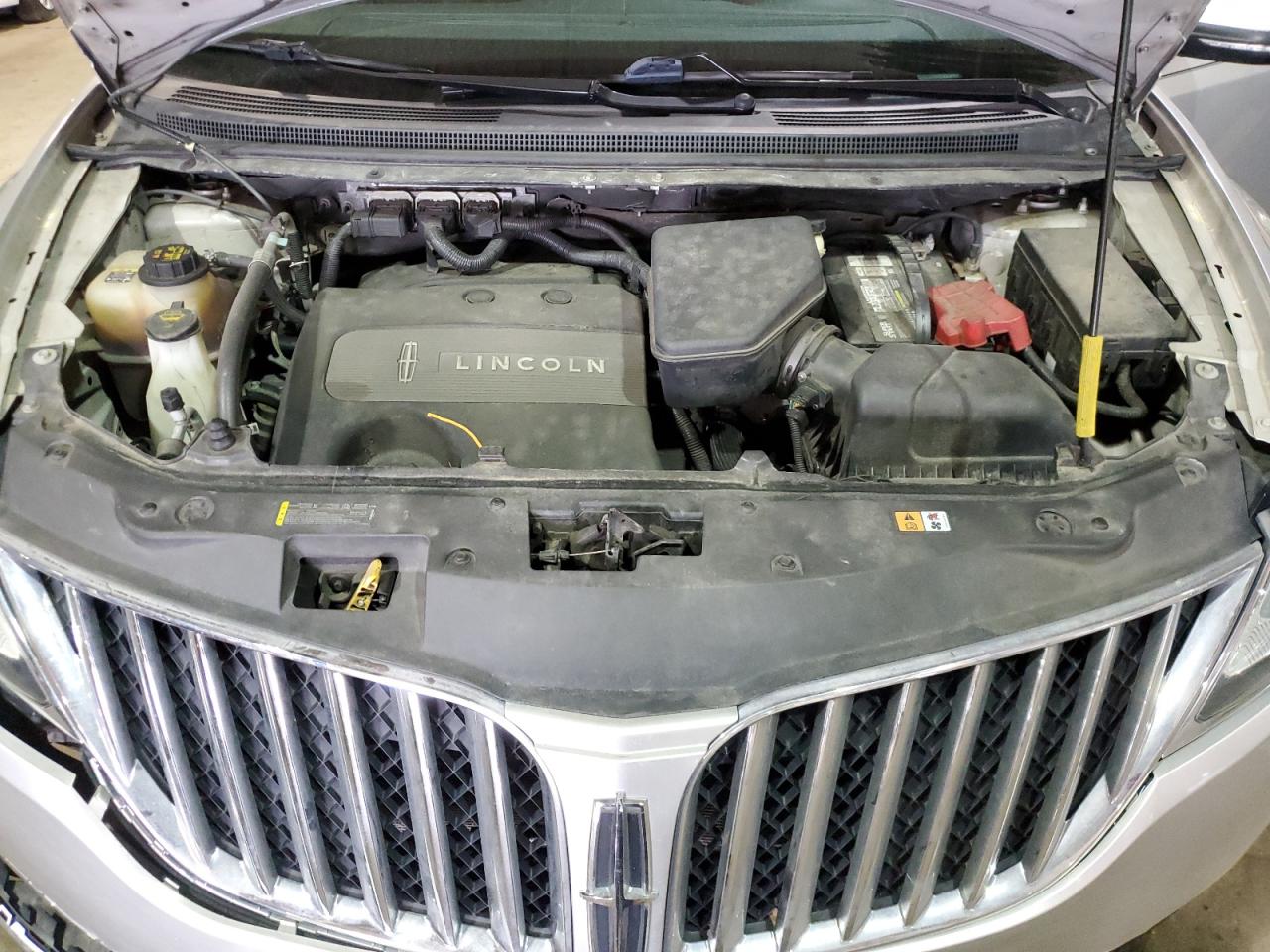 2015 Lincoln MKX - Image 12
