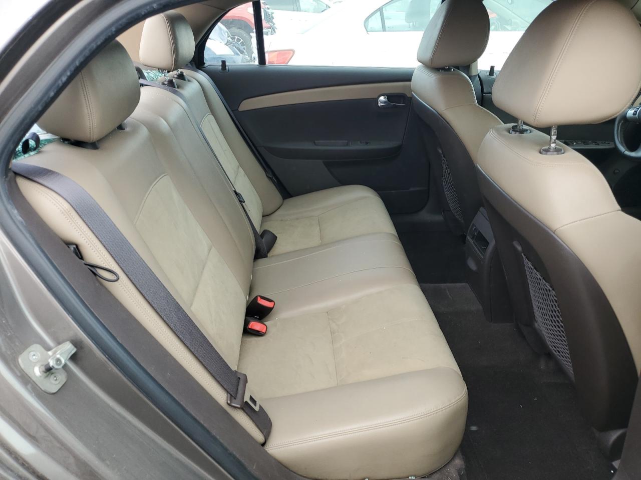 2010 Chevrolet Malibu - Image 10
