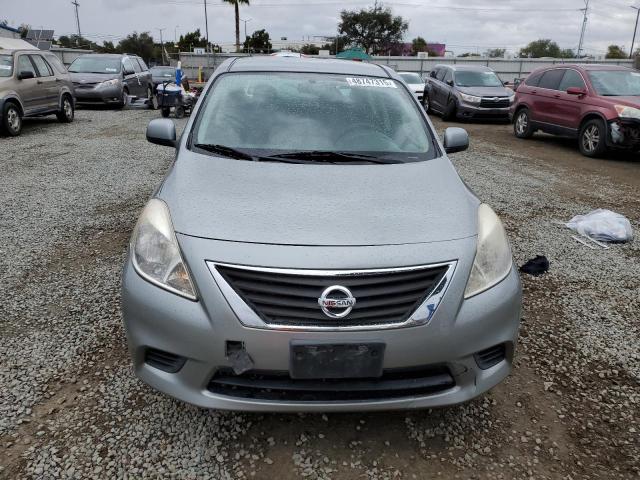 Седаны NISSAN VERSA 2014 Серебристый