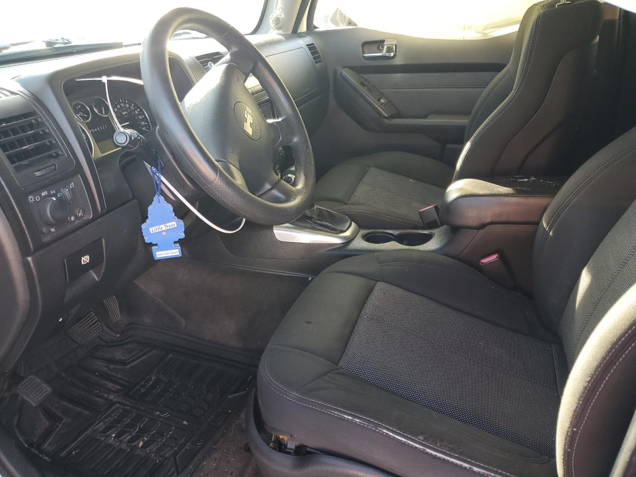 2010 Hummer H3 - Image 7