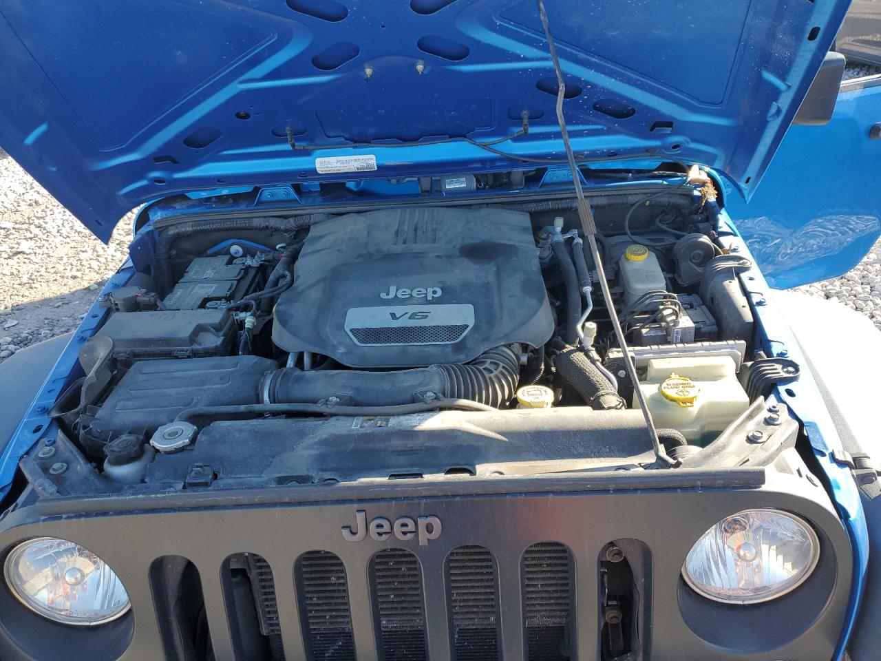2016 Jeep Wrangler - Image 11