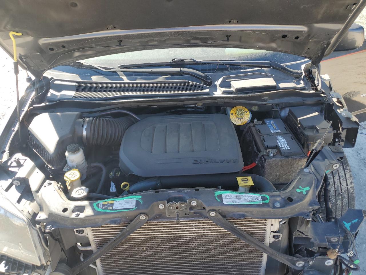 2019 Dodge Caravan - Image 12