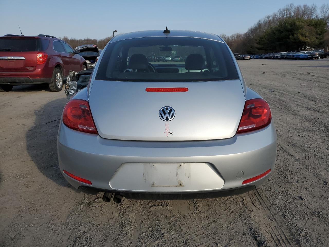 2014 Volkswagen Beetle - Image 6