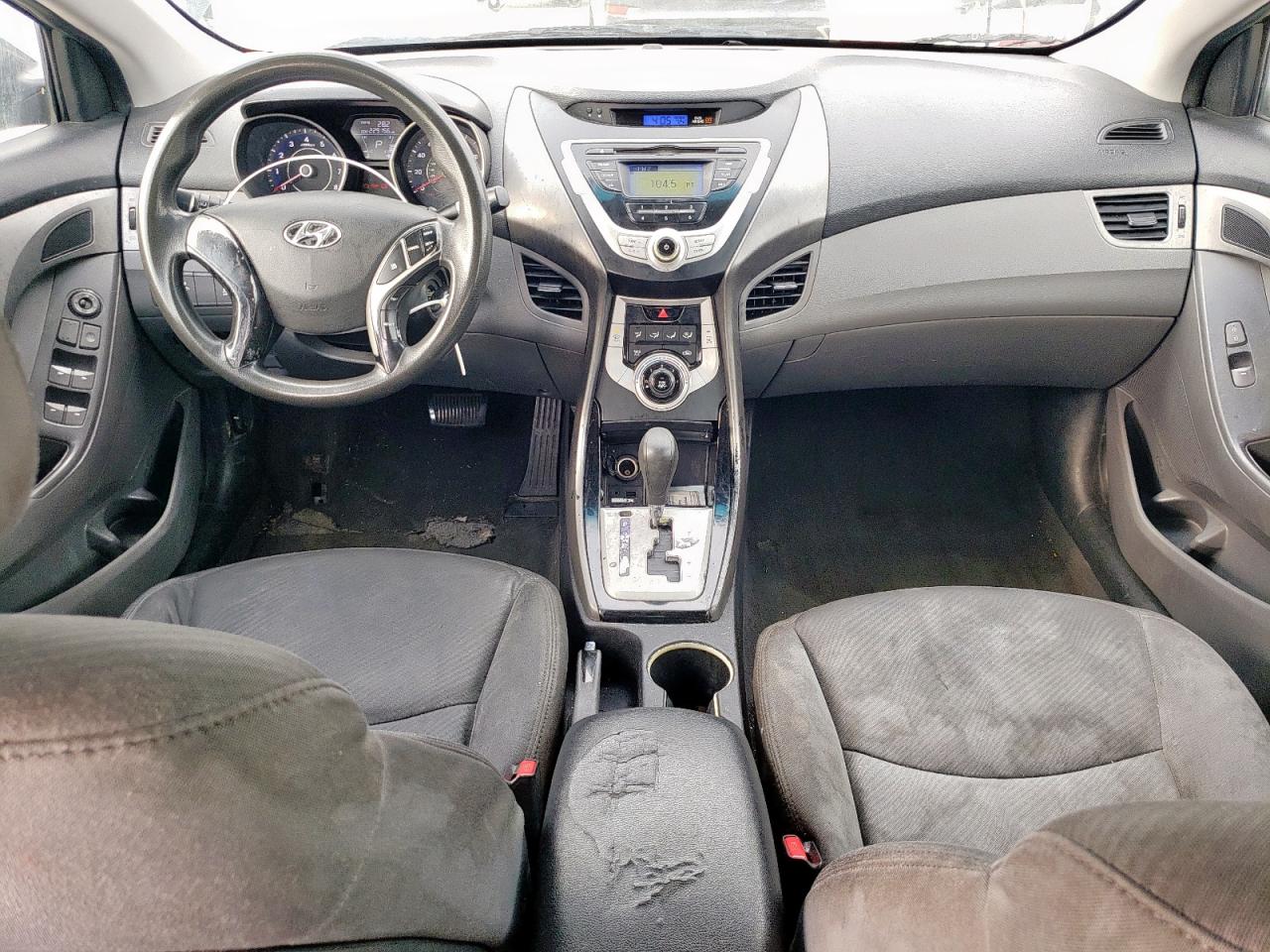 2011 Hyundai Elantra - Image 8