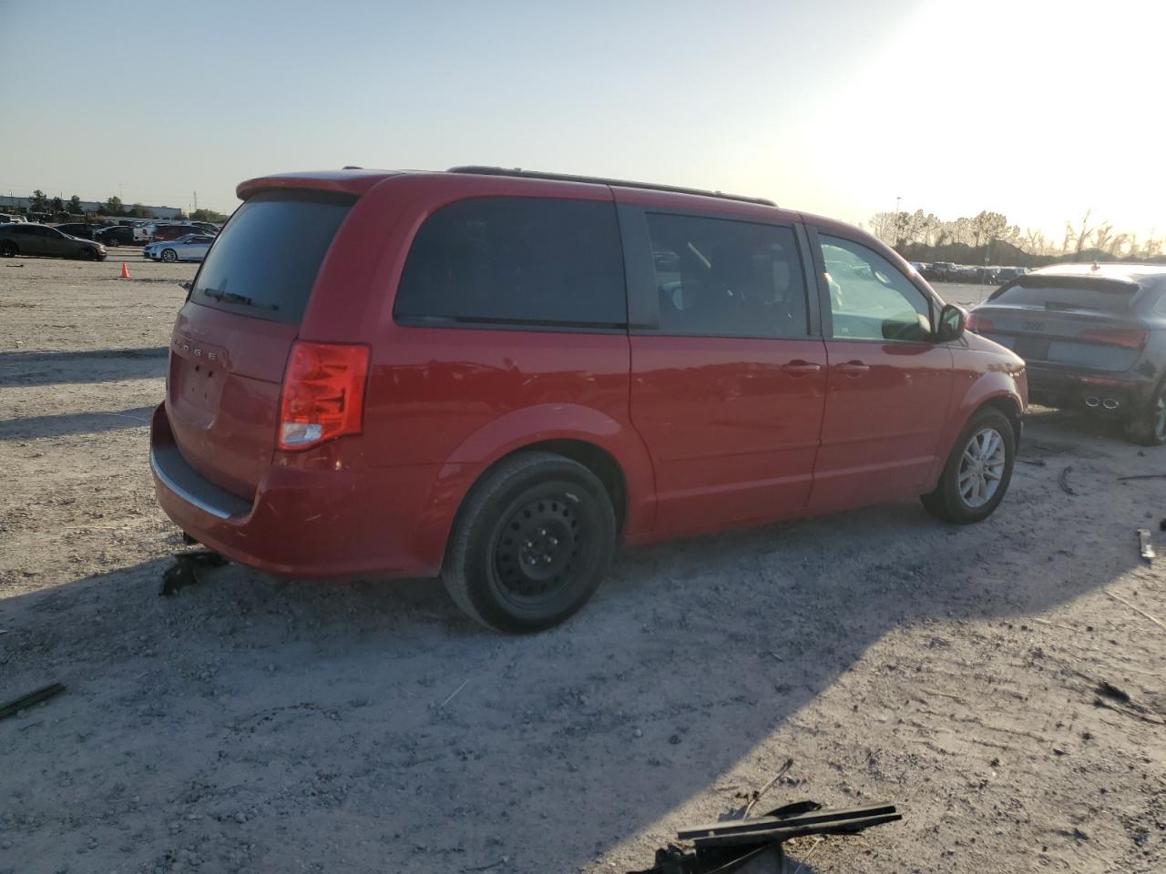 2013 Dodge Caravan - Image 3