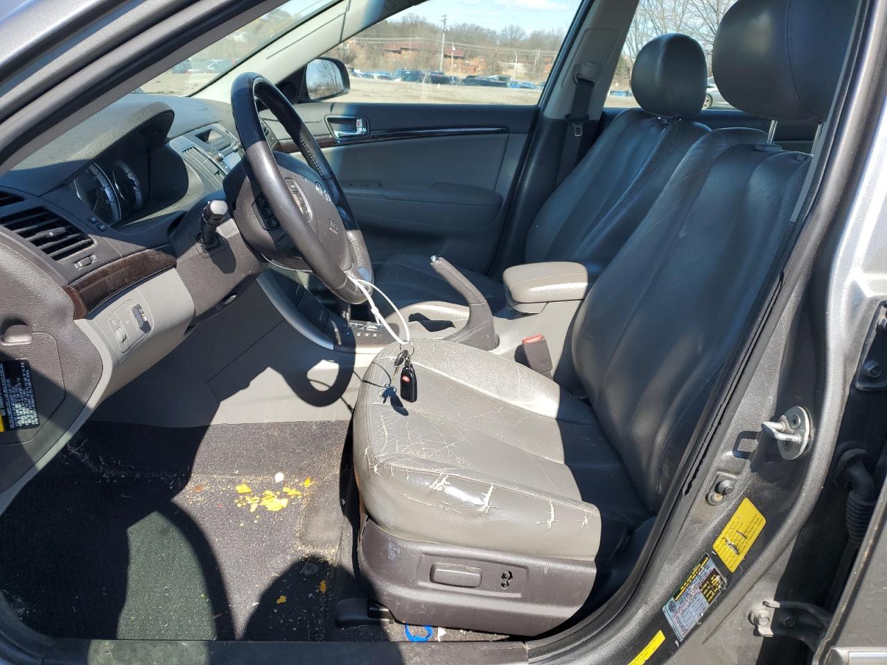 2009 Hyundai Sonata - Image 7