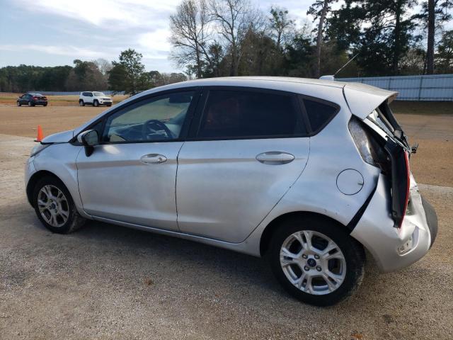 Hatchbacks FORD FIESTA 2015 Srebrny