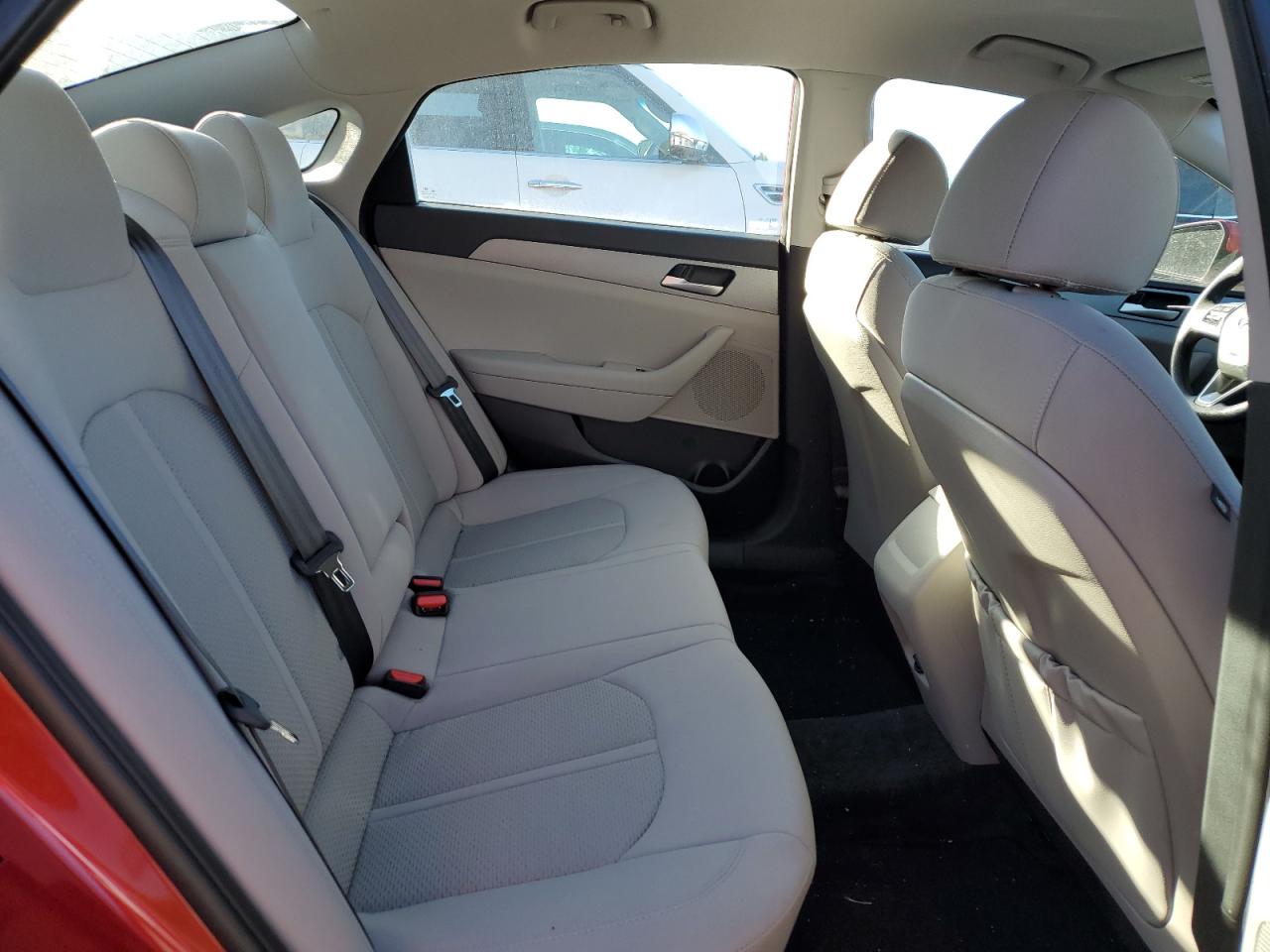 2018 Hyundai Sonata - Image 10