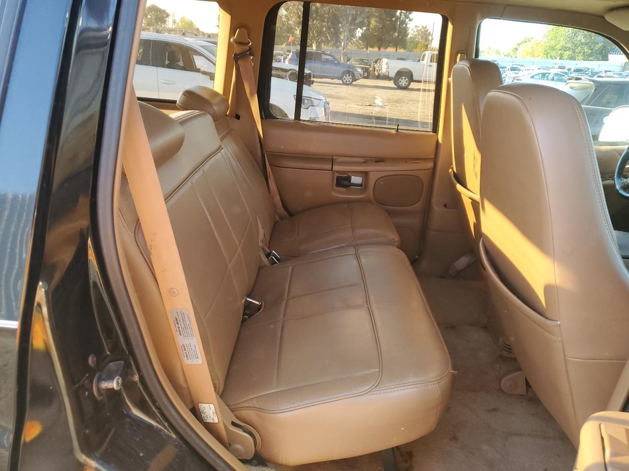 1996 Ford Explorer - Image 12