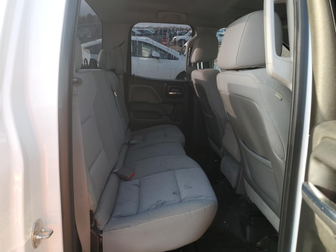 2015 Chevrolet Silverado - Image 10