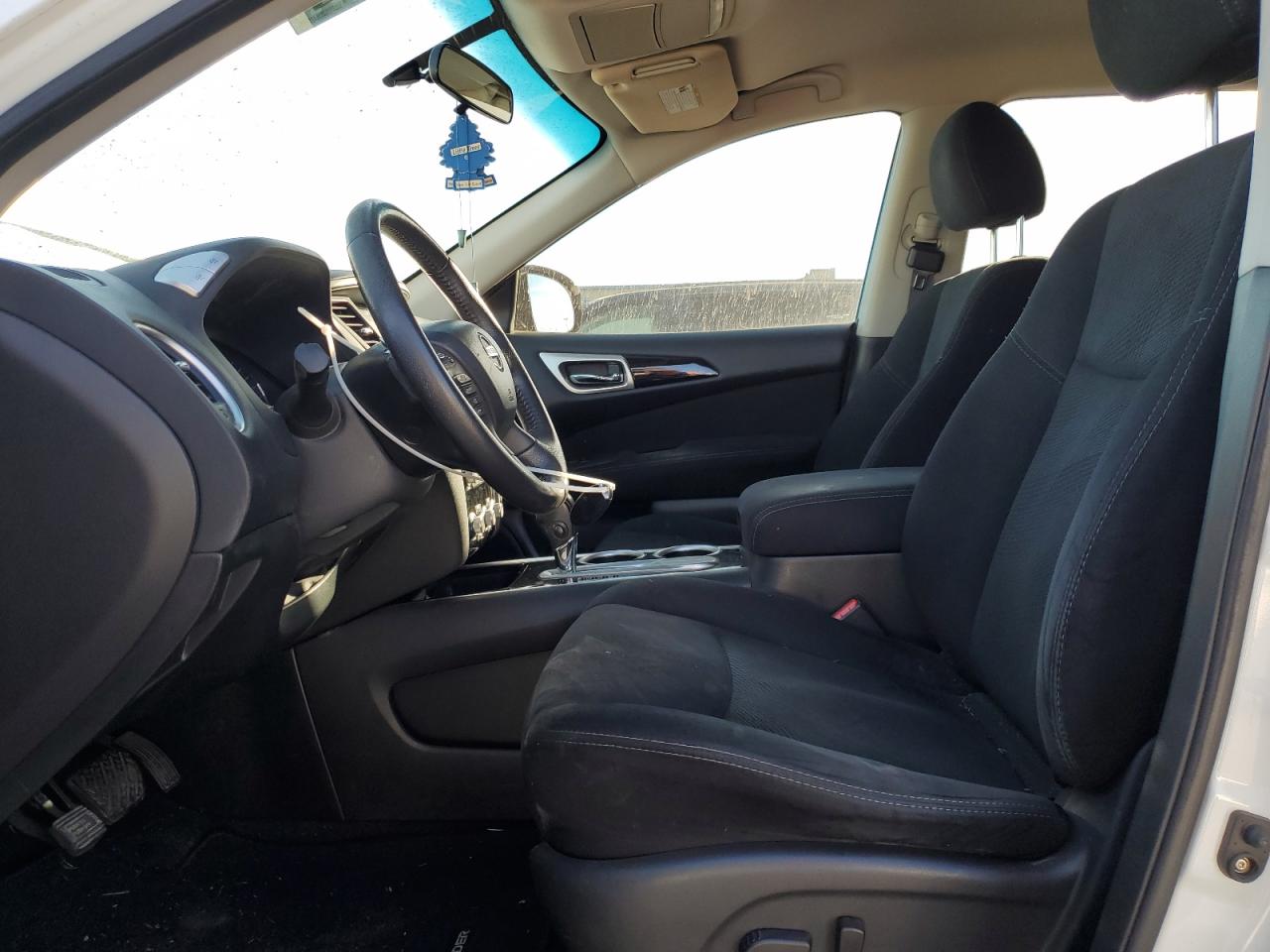 2014 Nissan Pathfinder - Image 7