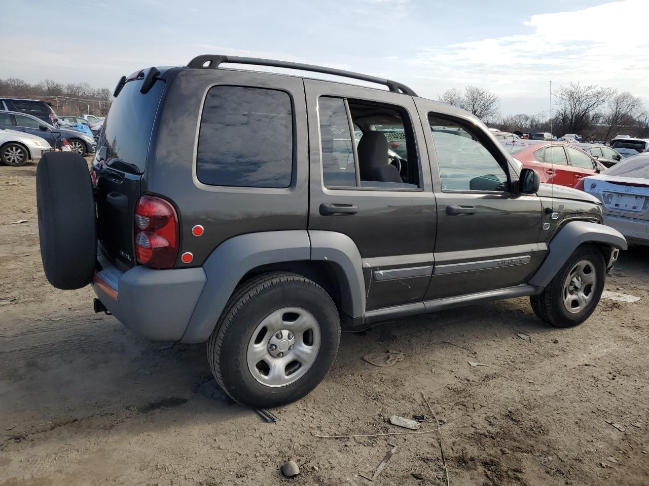 2005 Jeep Liberty (North America) - Image 3