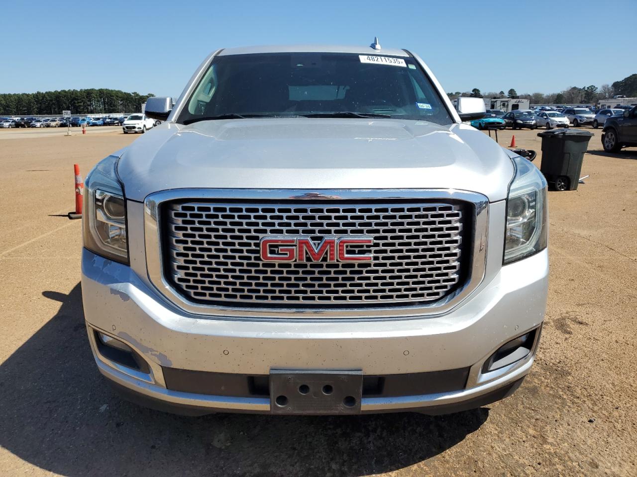 2017 GMC Yukon - Image 5