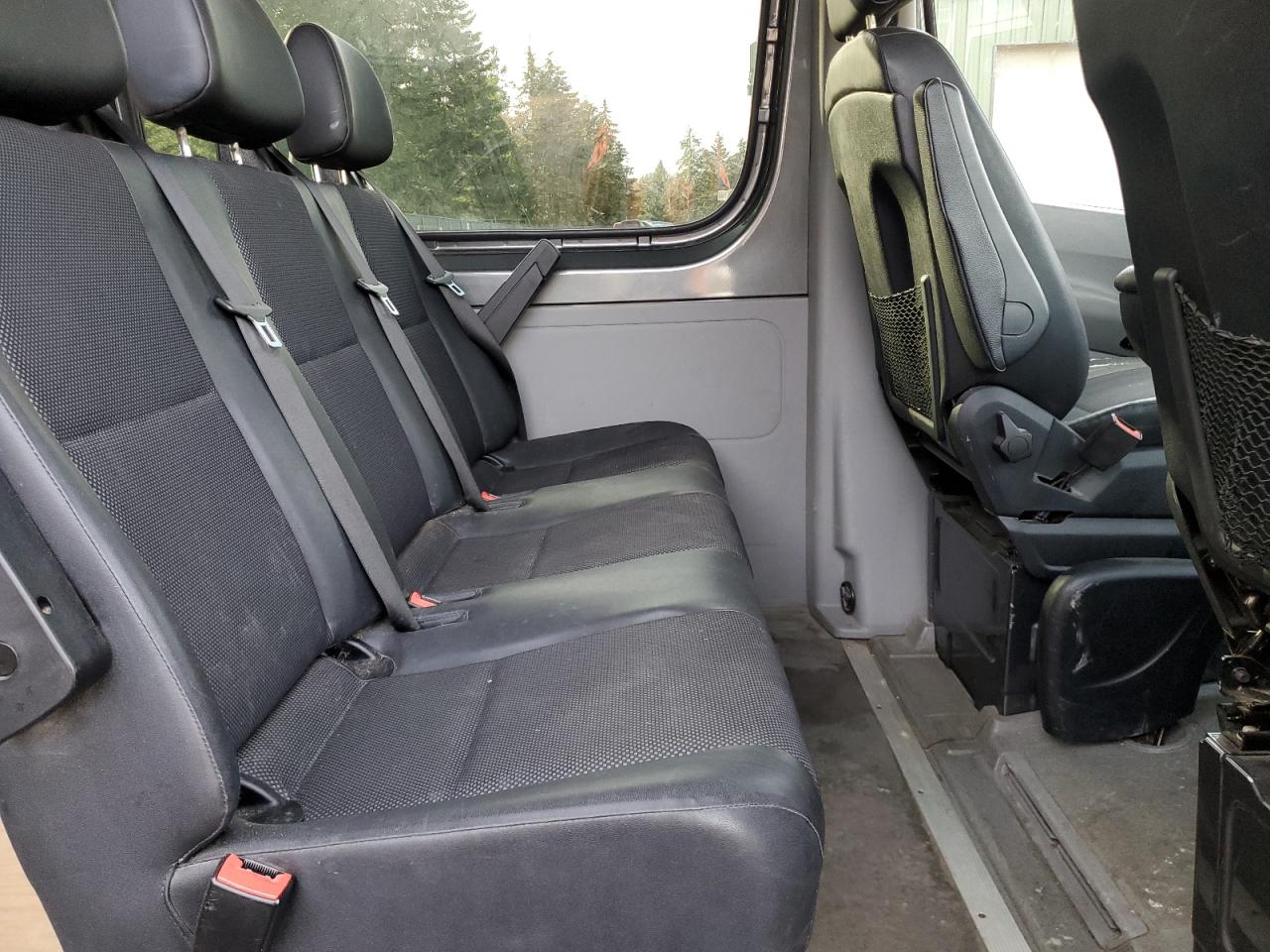 2015 Mercedes-Benz Sprinter - Image 11