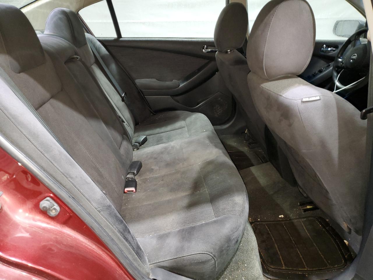 2011 Nissan Altima - Image 10