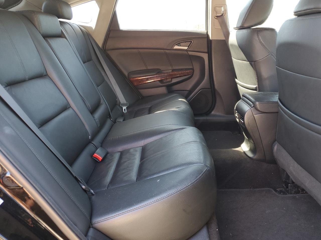 2010 Honda Accord - Image 10
