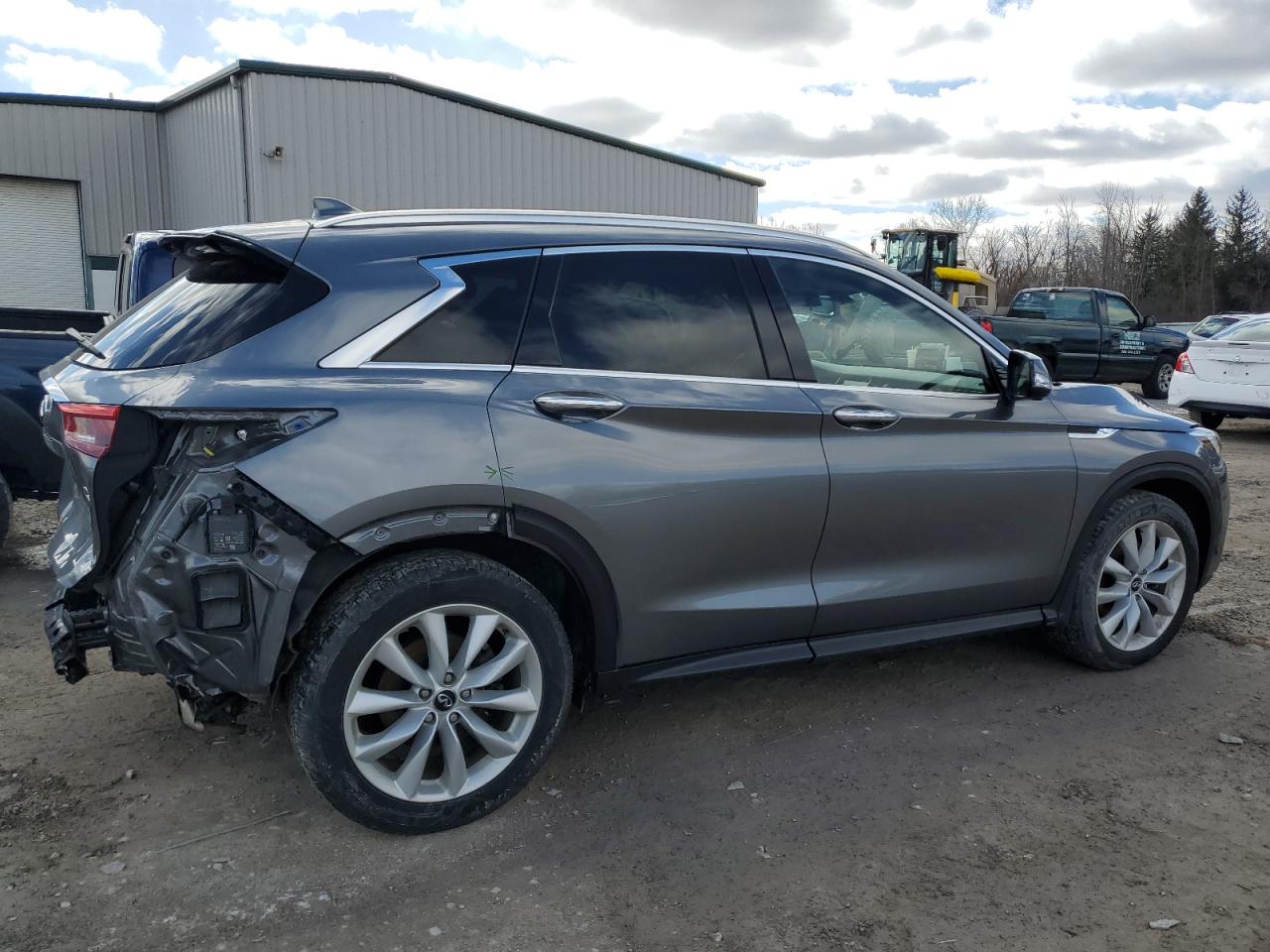 2019 Infiniti QX50 - Image 3