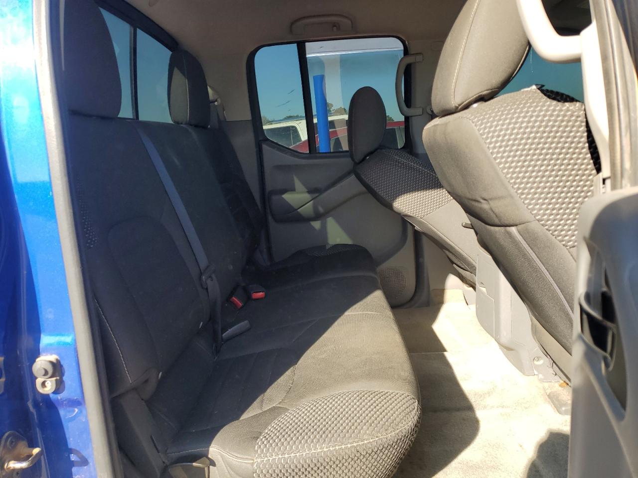 2015 Nissan Navara (Frontier) - Image 10