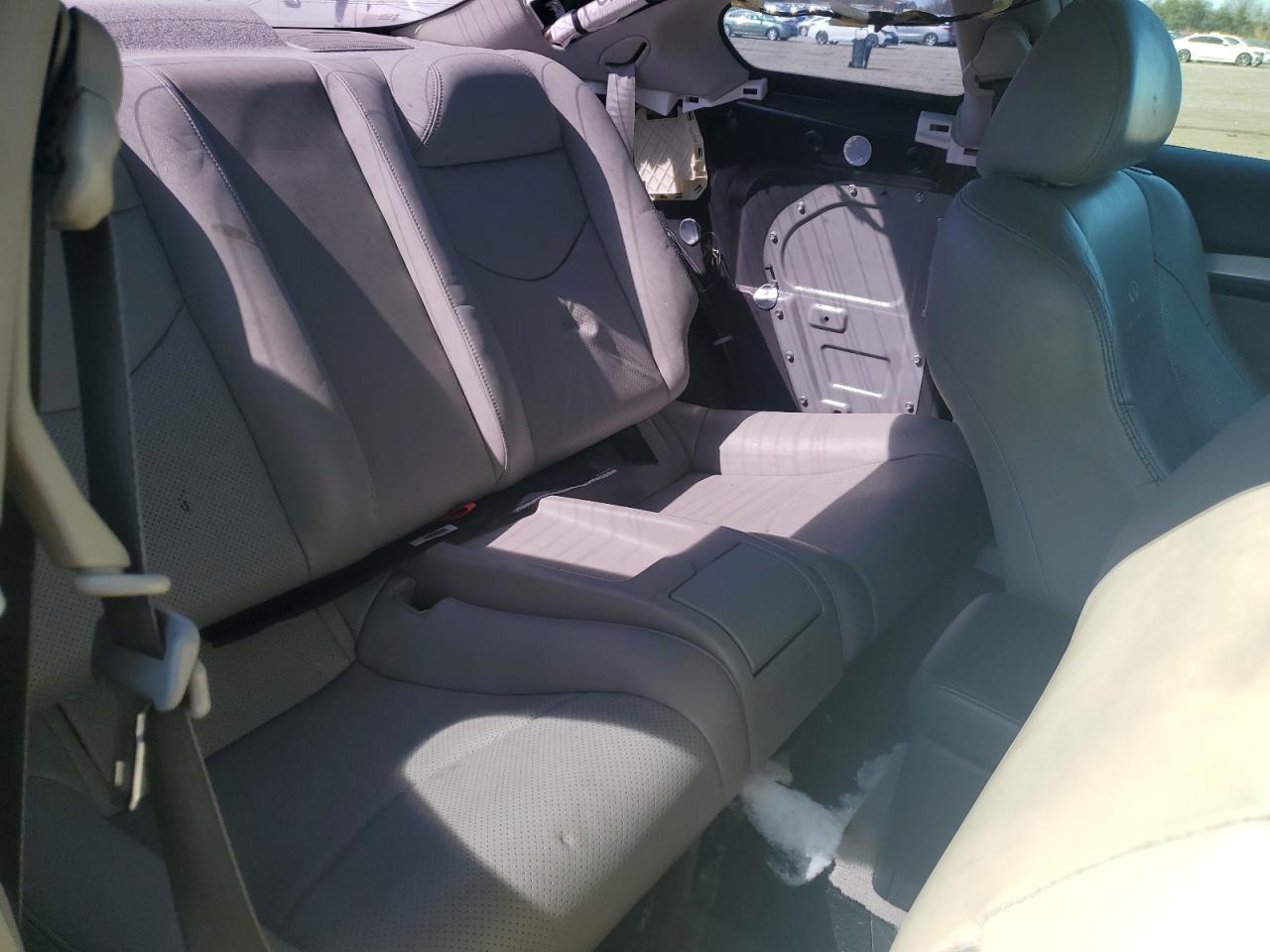 2009 Infiniti G - Image 10