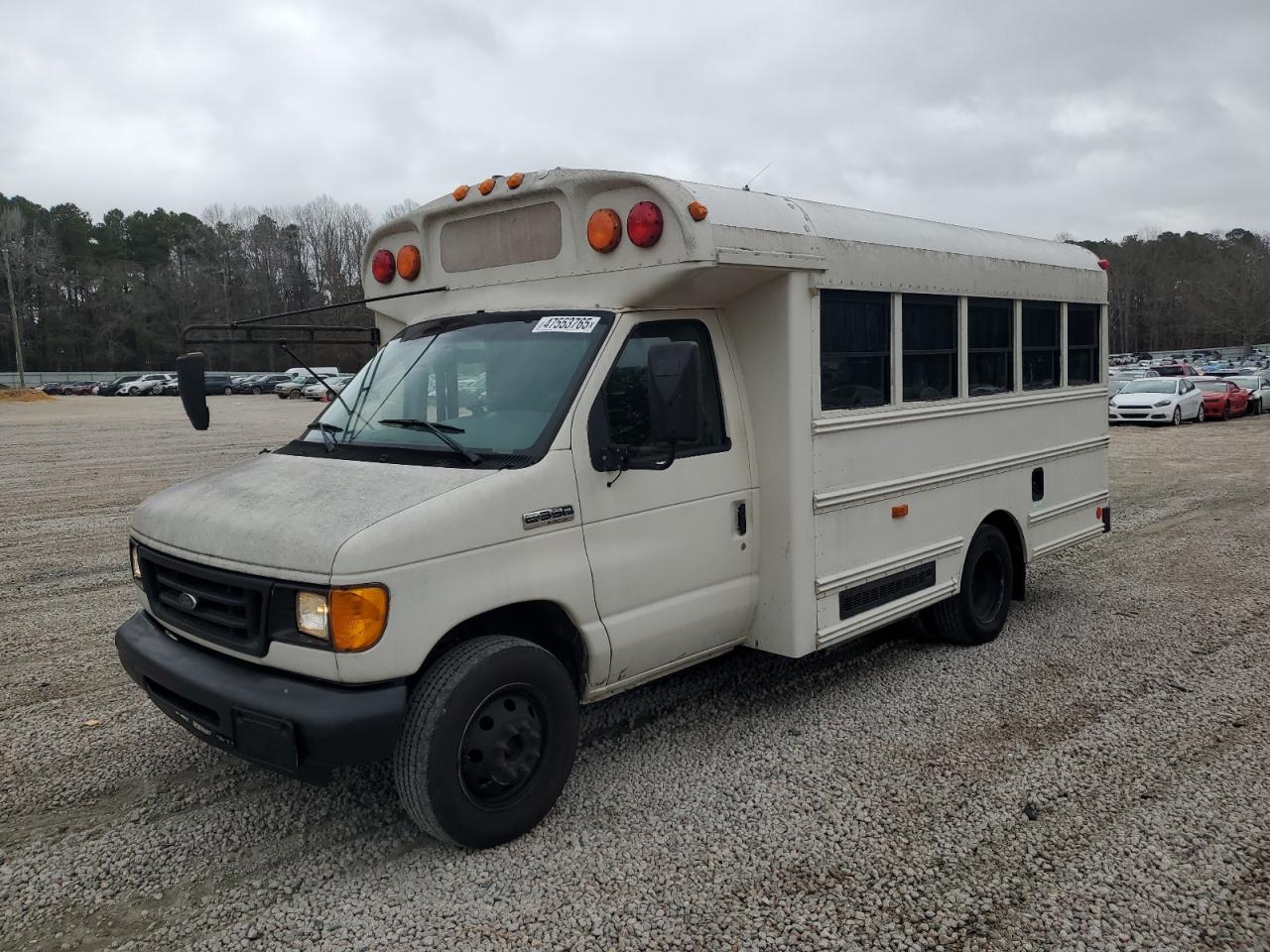 2006 Ford Econoline - Image 2