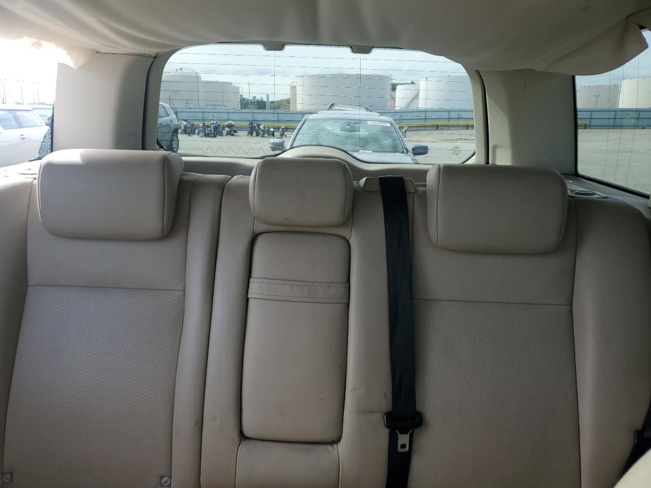 2010 Land Rover LR2 - Image 10