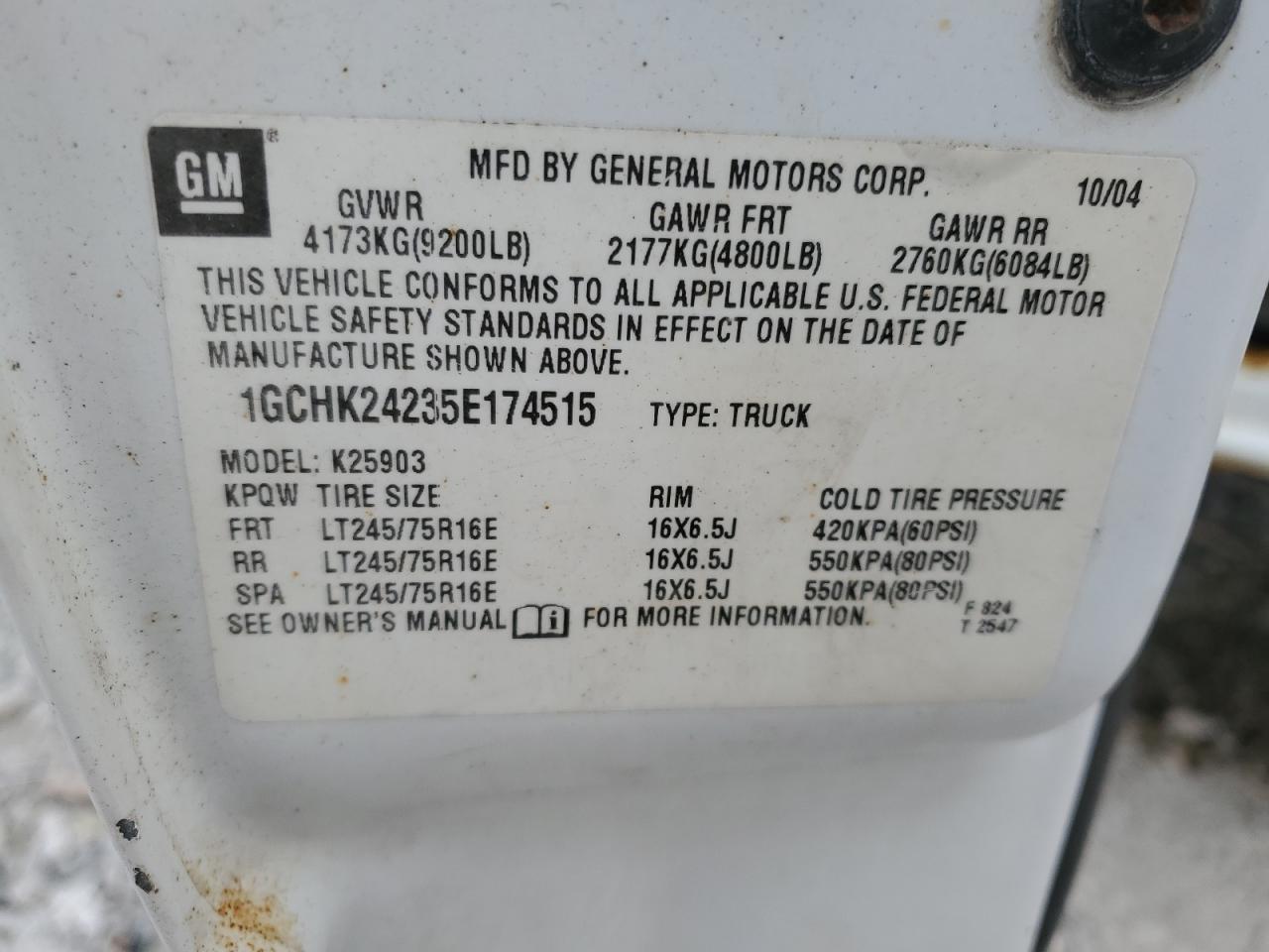 2005 Chevrolet Silverado - Image 15
