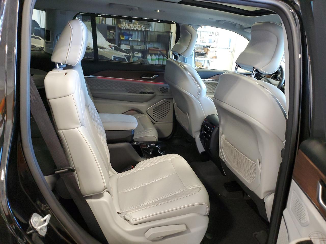 2021 Jeep Grand Cherokee - Image 10