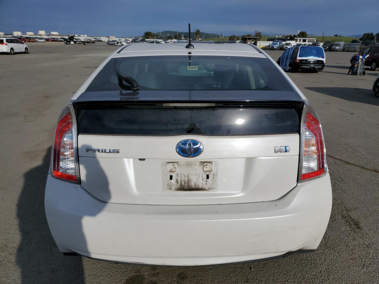 2015 Toyota Prius - Image 6