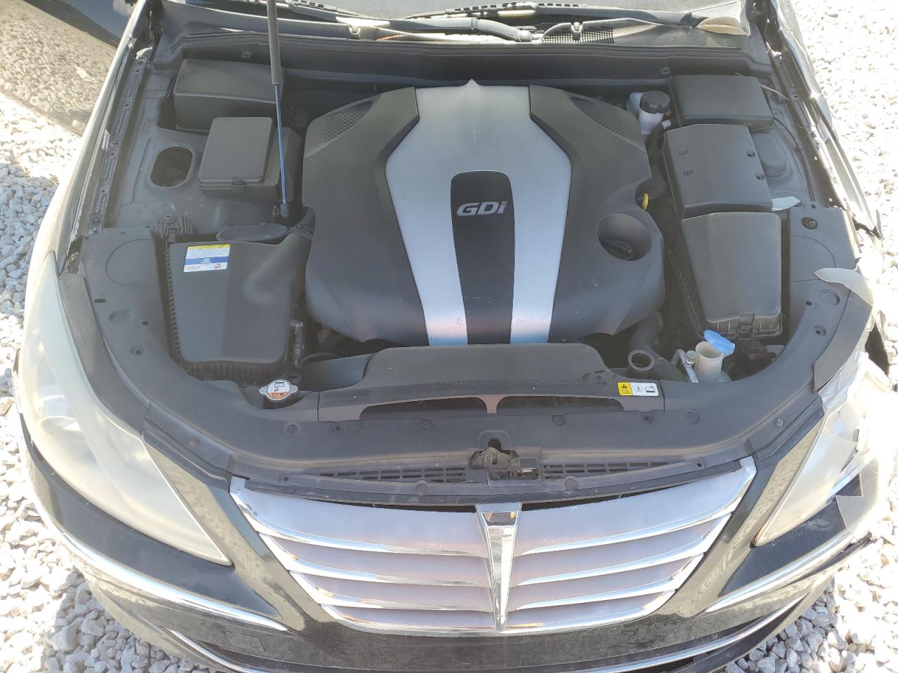 2012 Hyundai Genesis - Image 12