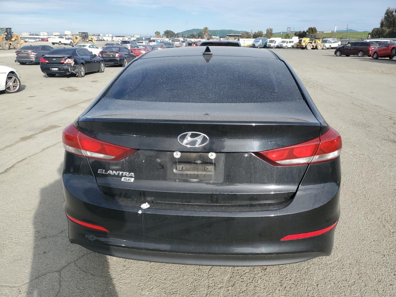 2017 Hyundai Elantra - Image 6