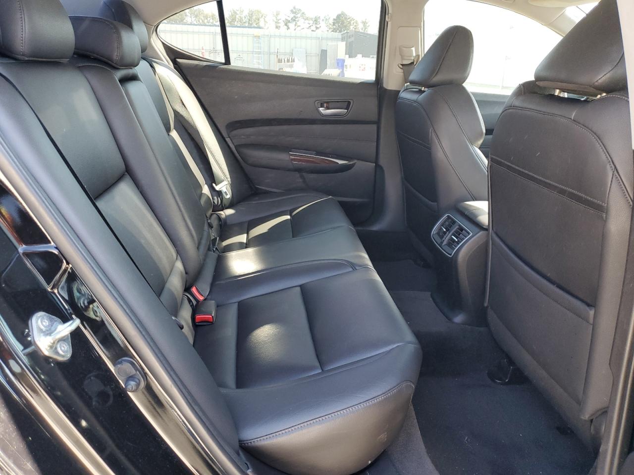2015 Acura TLX - Image 10