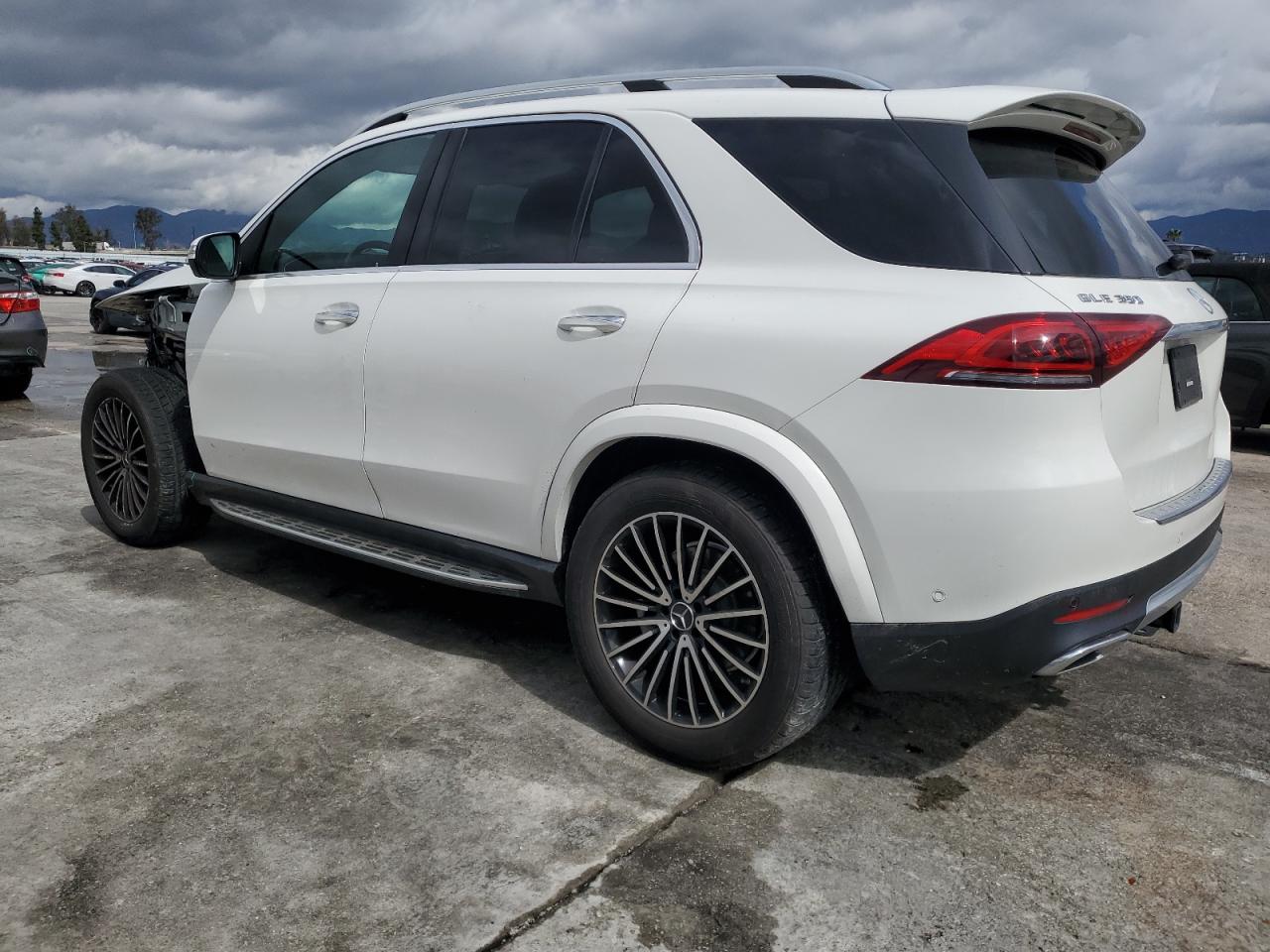 2020 Mercedes-Benz GLE - Image 2