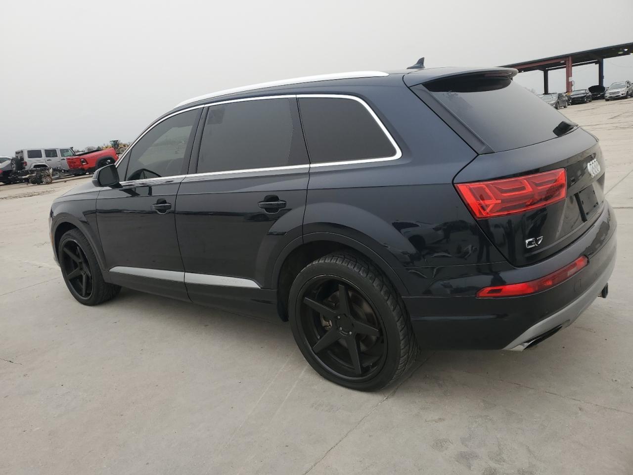 2018 Audi Q7 - Image 2