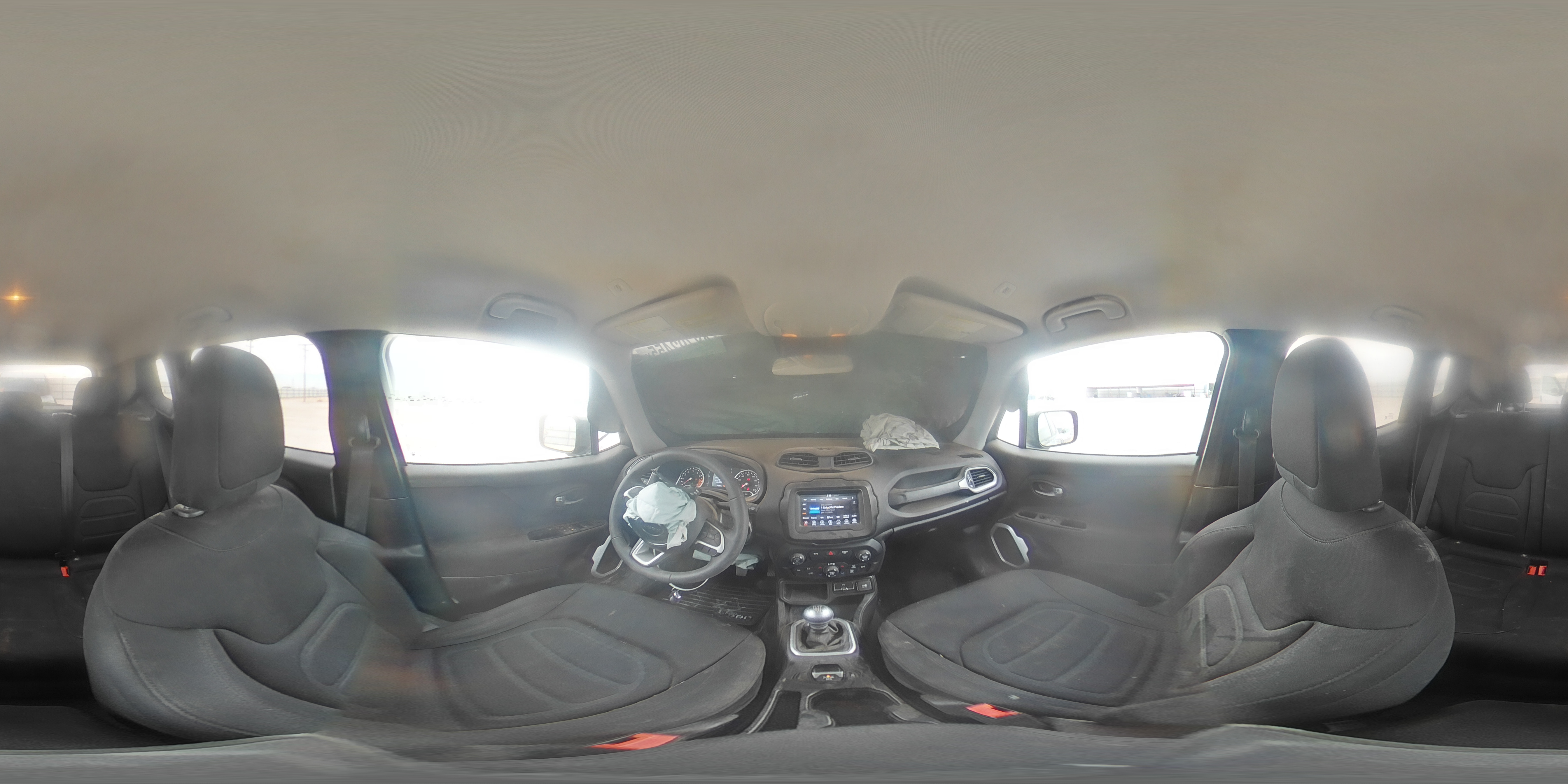 2018 Jeep Renegade - Image 13